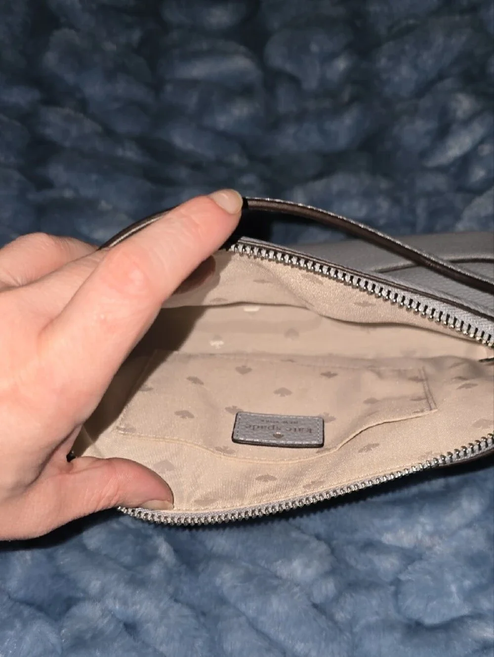 kate spade gold crossbody flaw